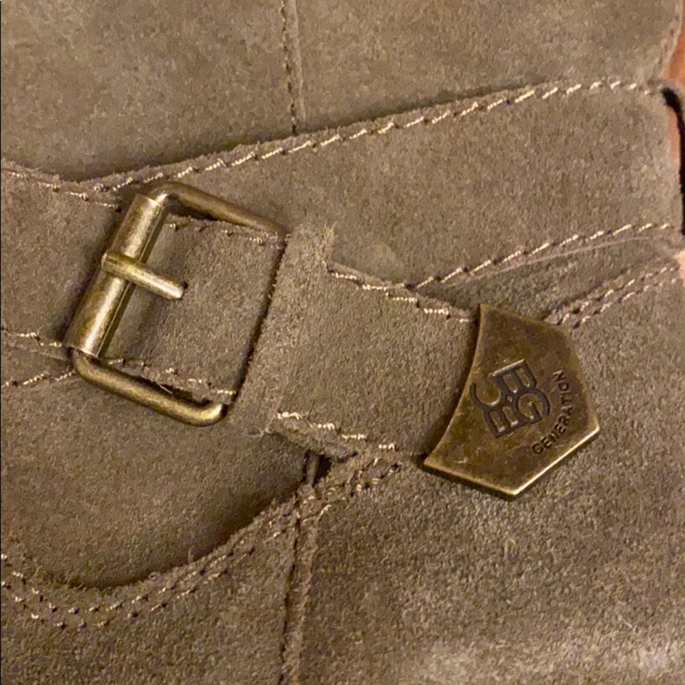 BCBG wedge suede boots - Picture 5 of 5